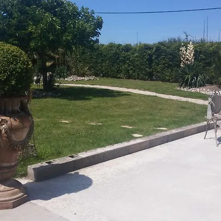 Domaine De L'archange לינה וארוחת בוקר *